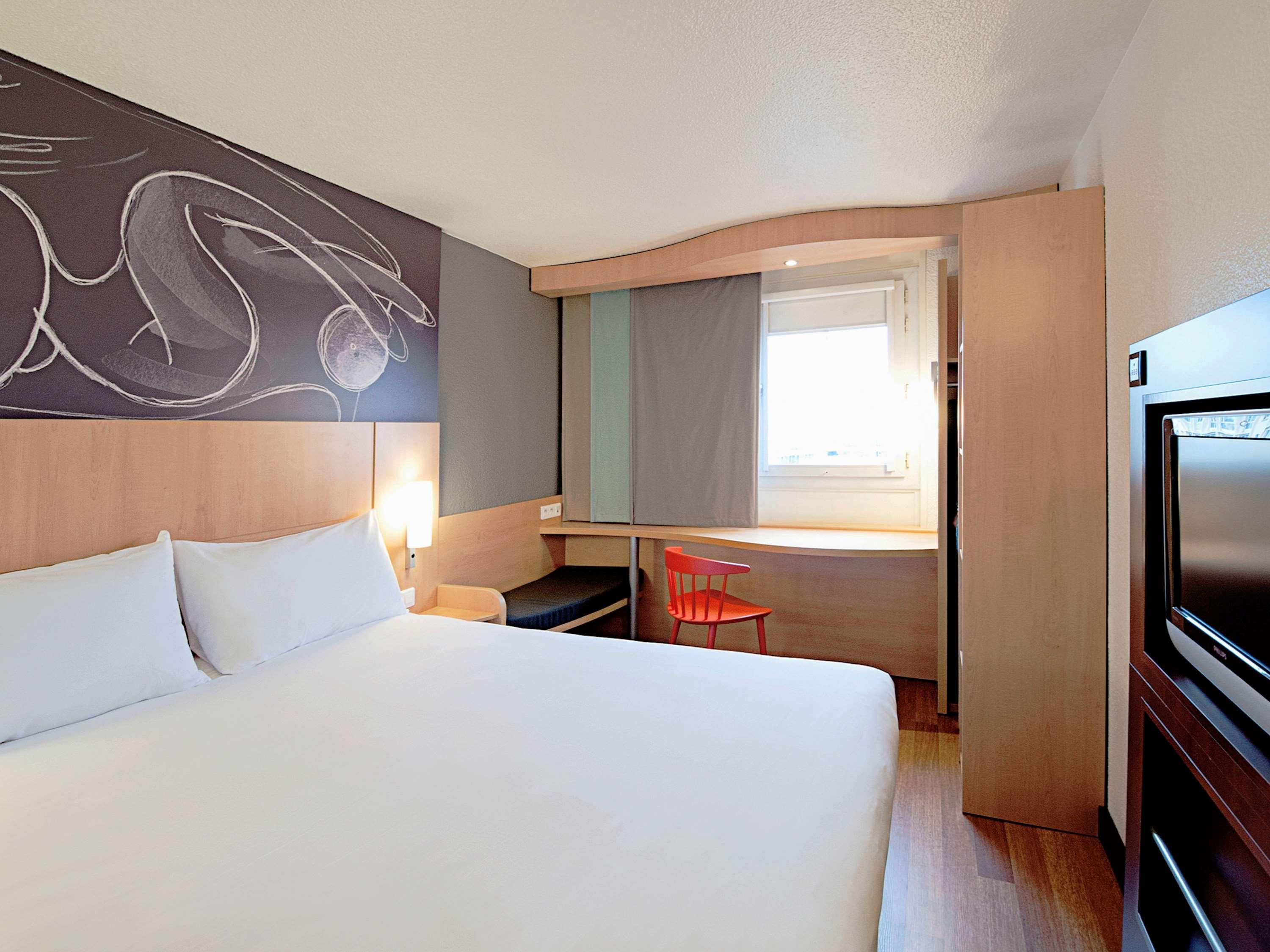 Ibis Warszawa Ostrobramska Hotell Exteriör bild