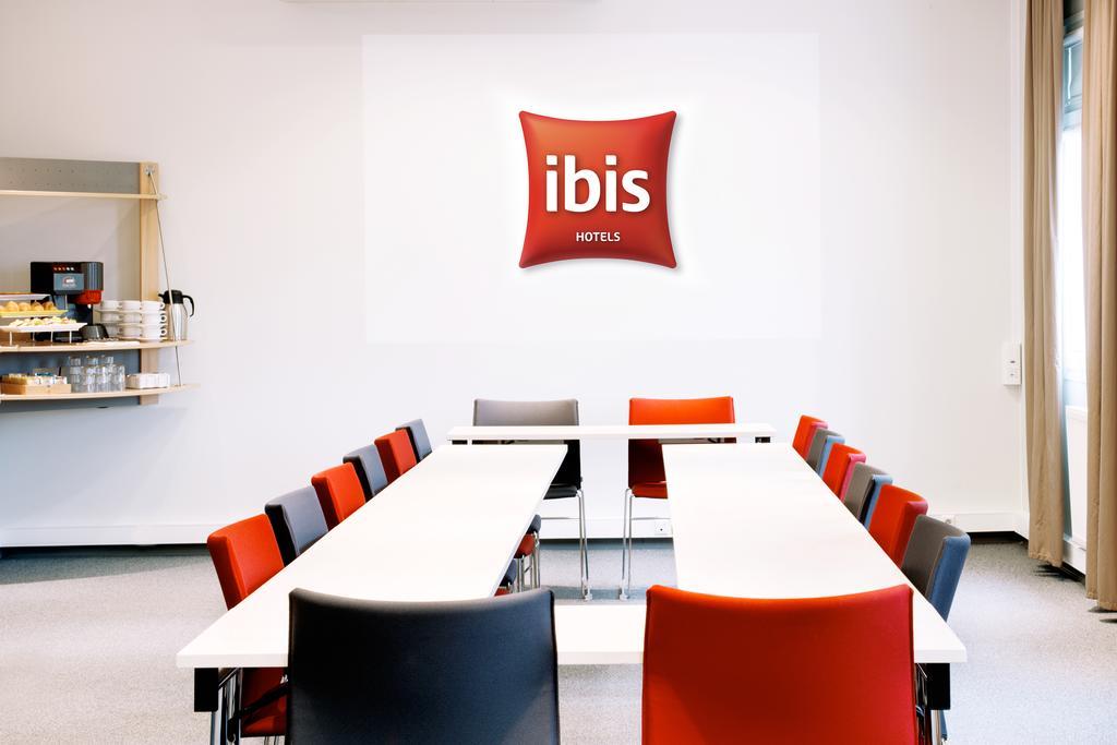 Ibis Warszawa Ostrobramska Hotell Exteriör bild